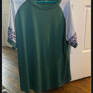 Women’s blouse, xxl, never before worn, only removed tags to wash.